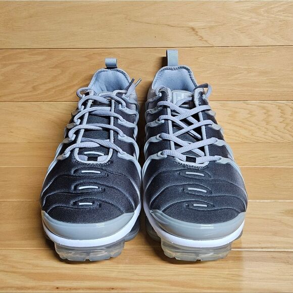 Nike Air Vapormax Plus Men's Wolf Gray Black White Running Shoes 924453-007 - Picture 5 of 11